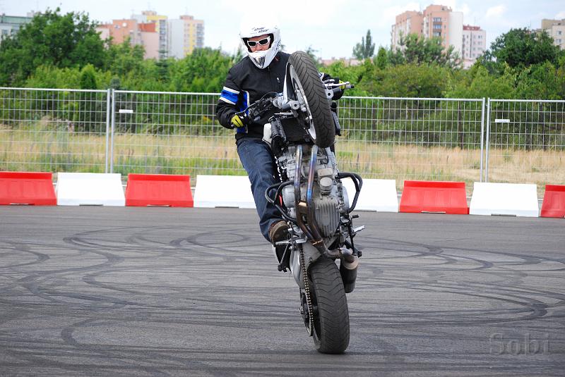 bmw054.JPG