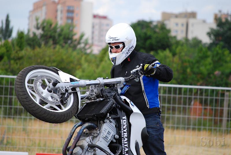 bmw059.JPG